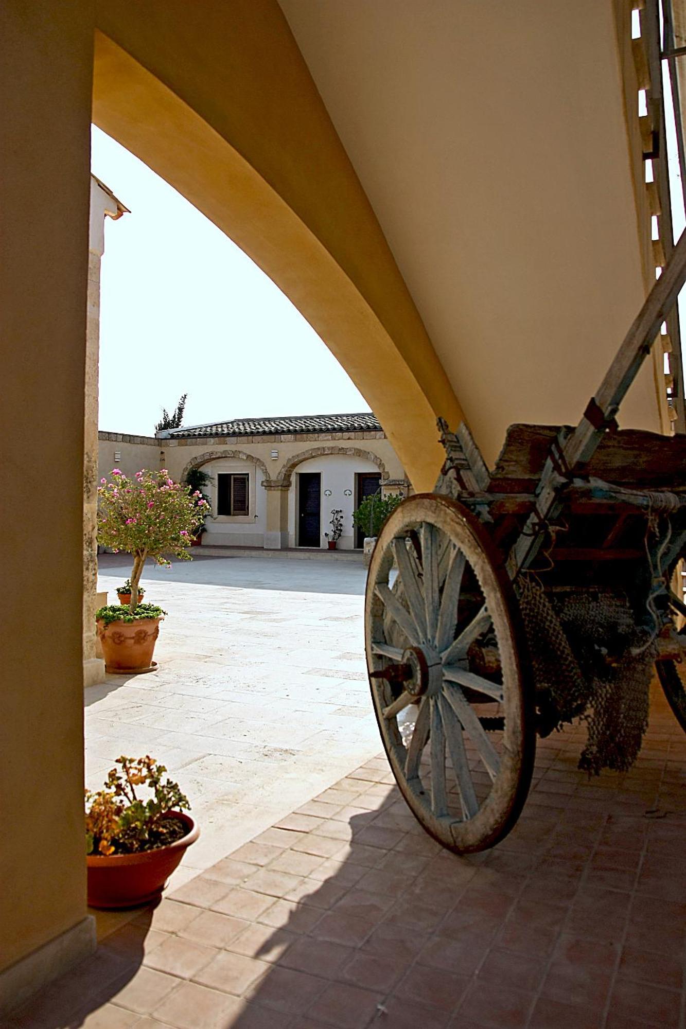 โรงแรมลากอร์เต เดลโซเล่ Lido di Noto ภายนอก รูปภาพ